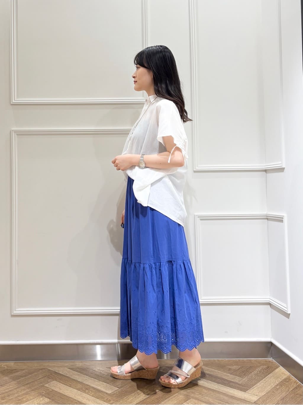 muuさんの「SHOO･LA･RUE｜◆キラキラループマガールサンダル」を使ったコーディネート