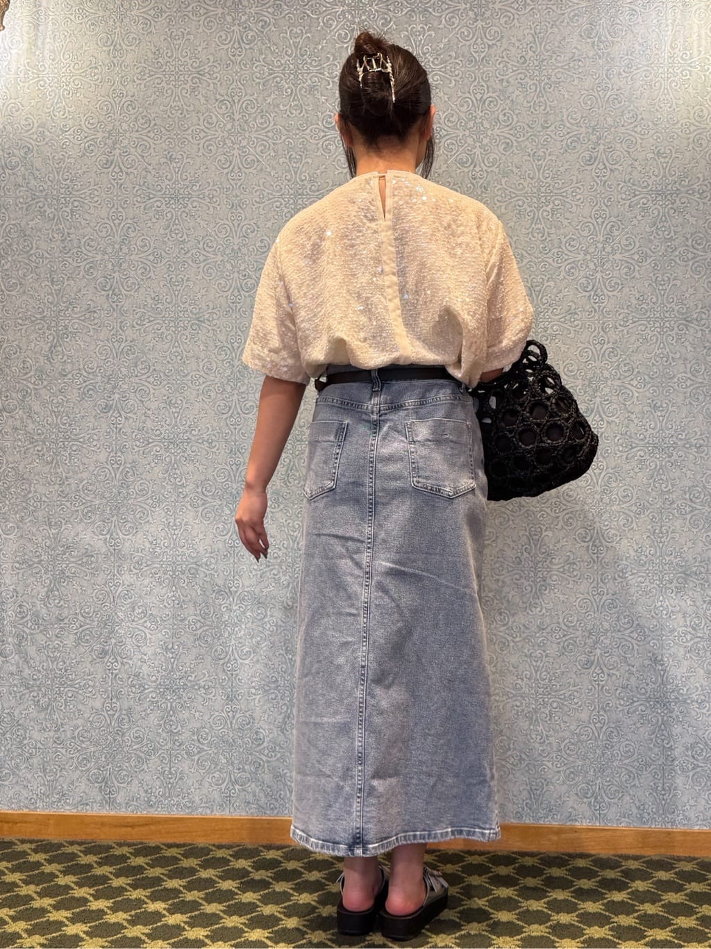 ayanoさんの「index｜◆スパンコールブラウス【洗える】」を使ったコーディネート