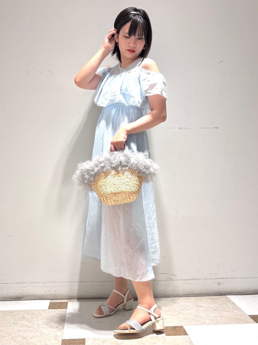 夜桜さんの「ESPERANZA｜ラメ&times;ラインストーンスクエアトゥサンダル」を使ったコーディネート