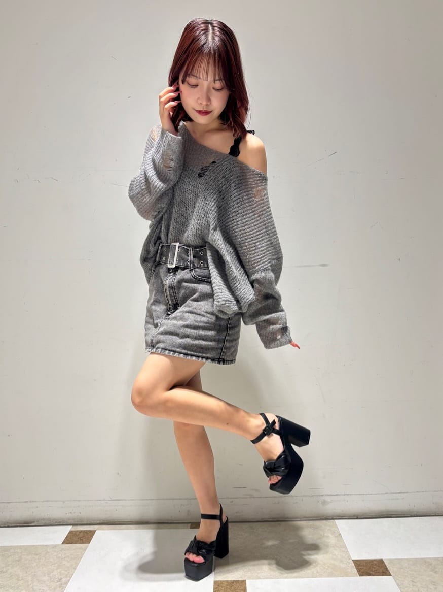 せらら⭐️さんの「ESPERANZA｜【ラク盛り／サンダル】リピーター続出／脚長美脚　ツイストリボンサンダル」を使ったコーディネート
