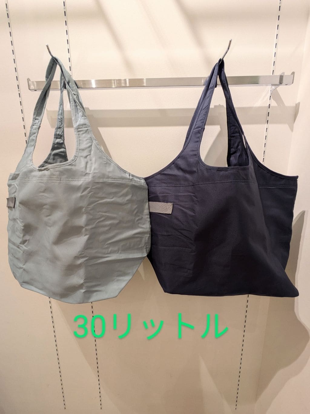 たかともさんの「212 KITCHEN STORE｜クルリトクーラーミニマルシェバッグ ミントグリーン ＜MOTTERU モッテル＞」を使ったコーディネート