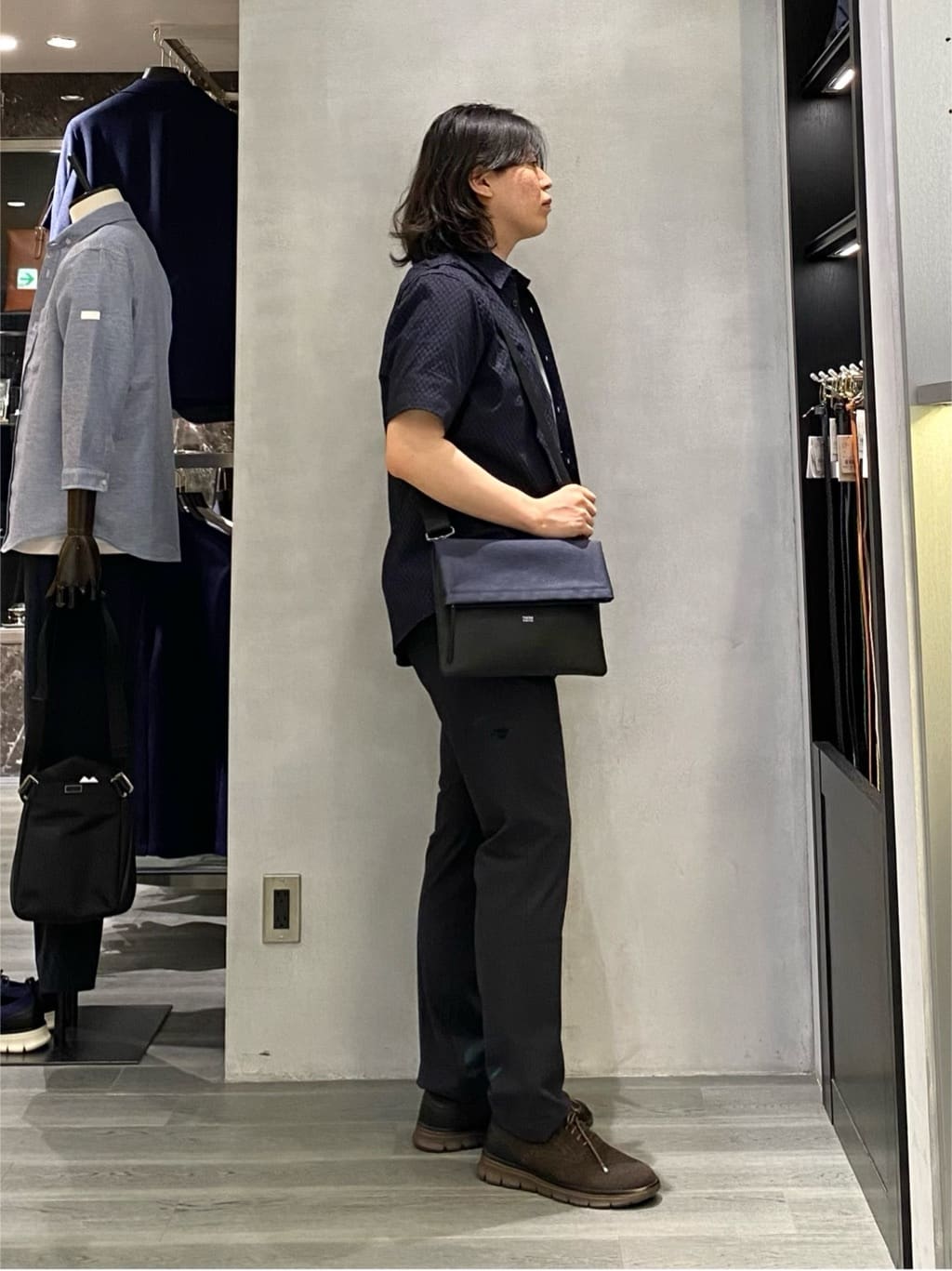 nishiさんの「TAKEO KIKUCHI｜【抗菌防臭／5サイズ展開】ハイゲージポンチ Tシャツ」を使ったコーディネート