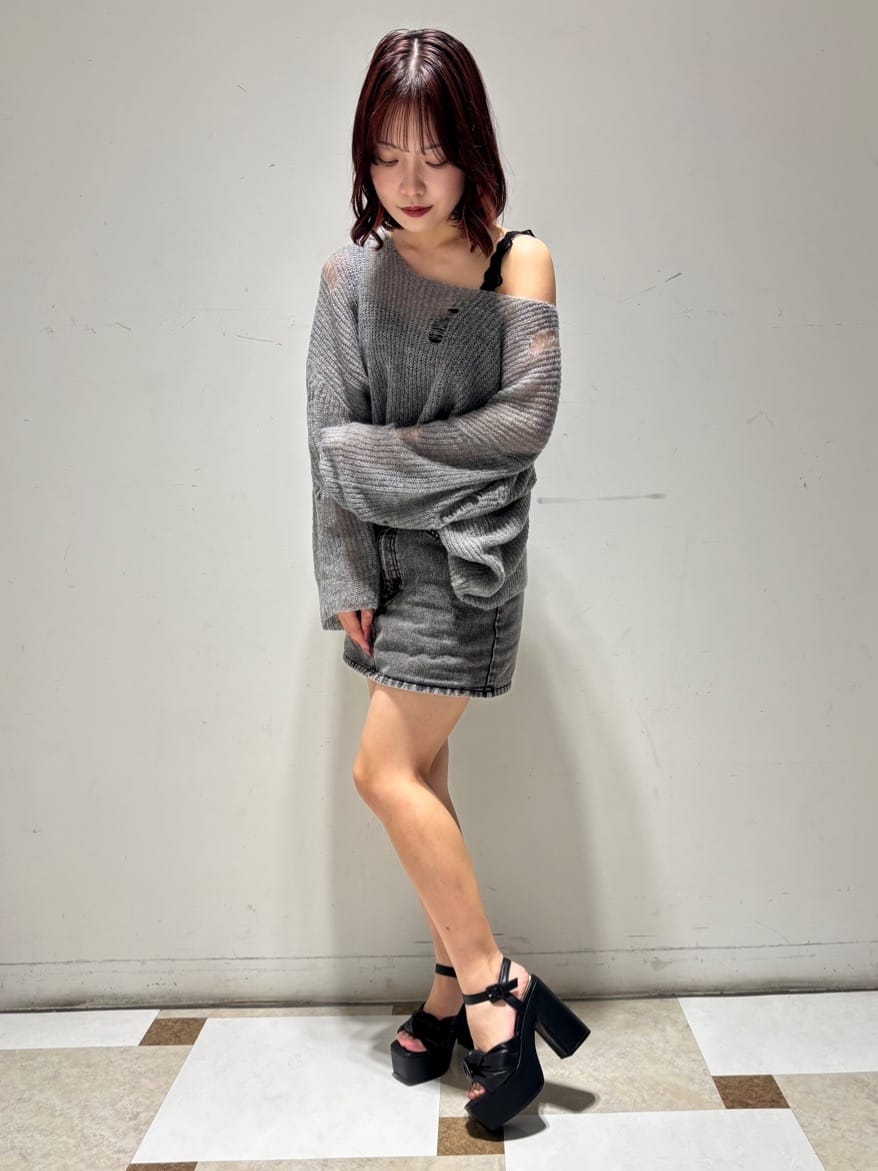 せらら⭐️さんの「ESPERANZA｜【ラク盛り／サンダル】リピーター続出／脚長美脚　ツイストリボンサンダル」を使ったコーディネート