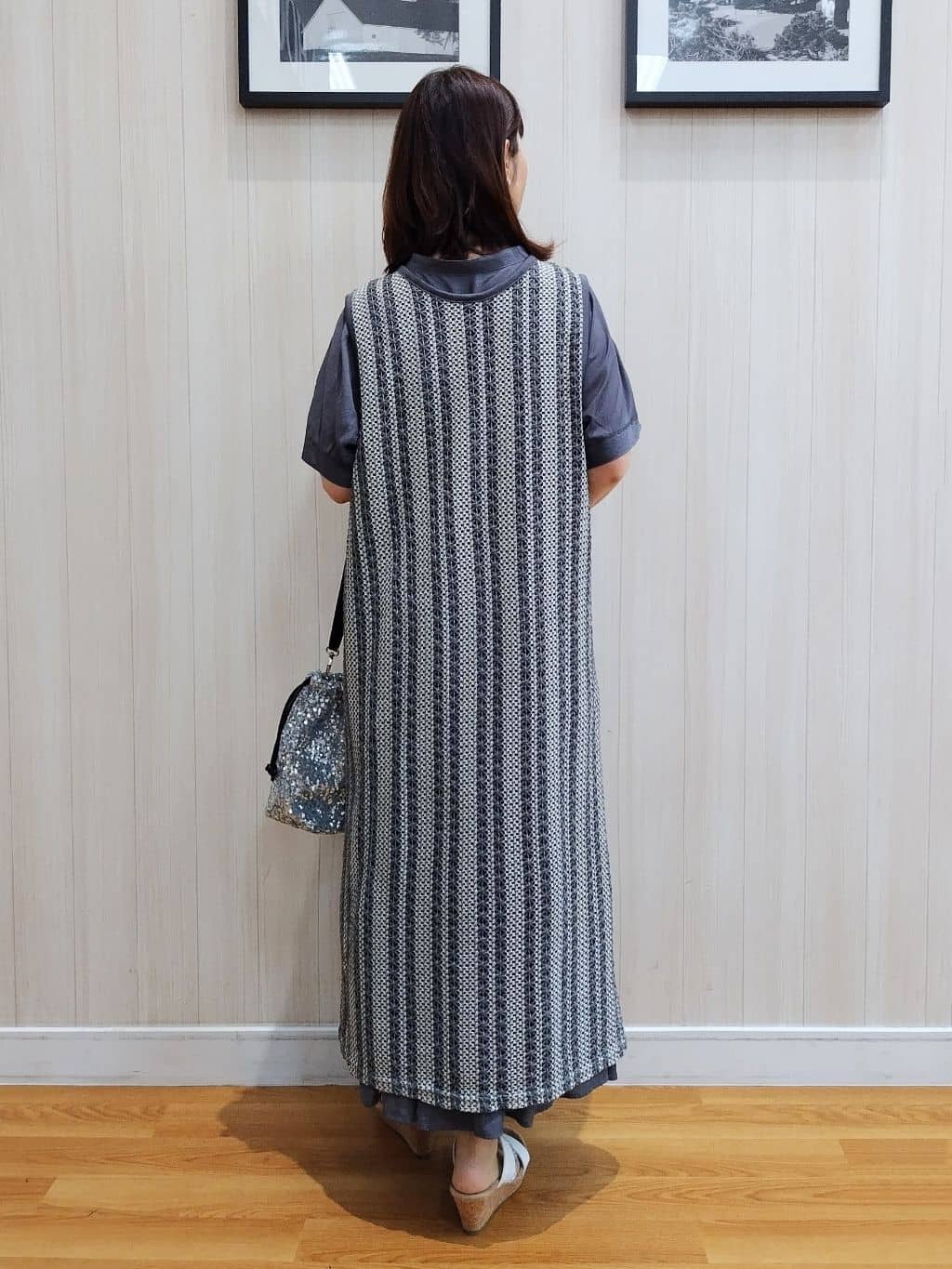yseさんの「SHOO･LA･RUE｜◆キラキラループマガールサンダル」を使ったコーディネート