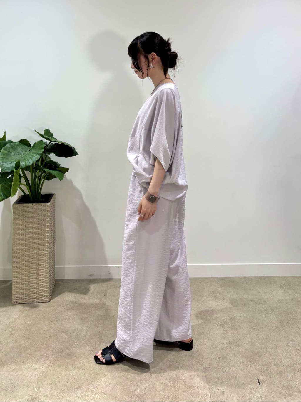 ibukiさんの「INDIVI｜◆【洗える／5分袖／UVケア／SETUP可能】モモンガスリーブブラウス」を使ったコーディネート