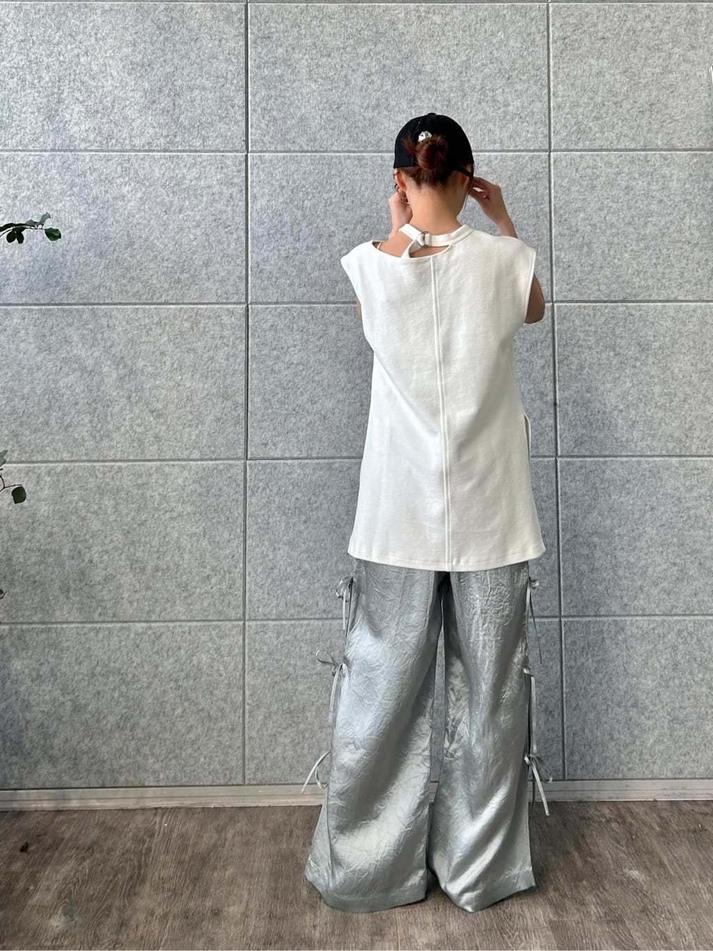 harunaさんの「CODE A｜pile cutout tee」を使ったコーディネート