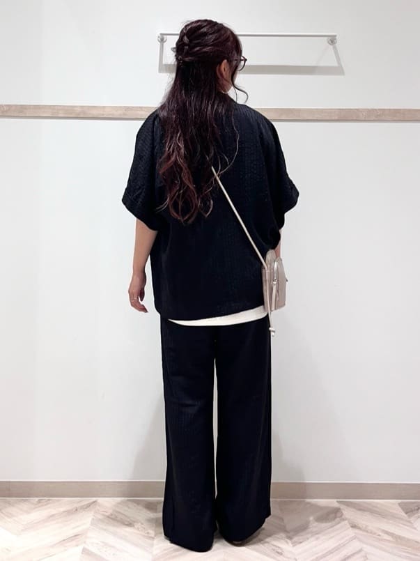 nanaさんの「SHOO･LA･RUE｜◆キラキラループマガールサンダル」を使ったコーディネート