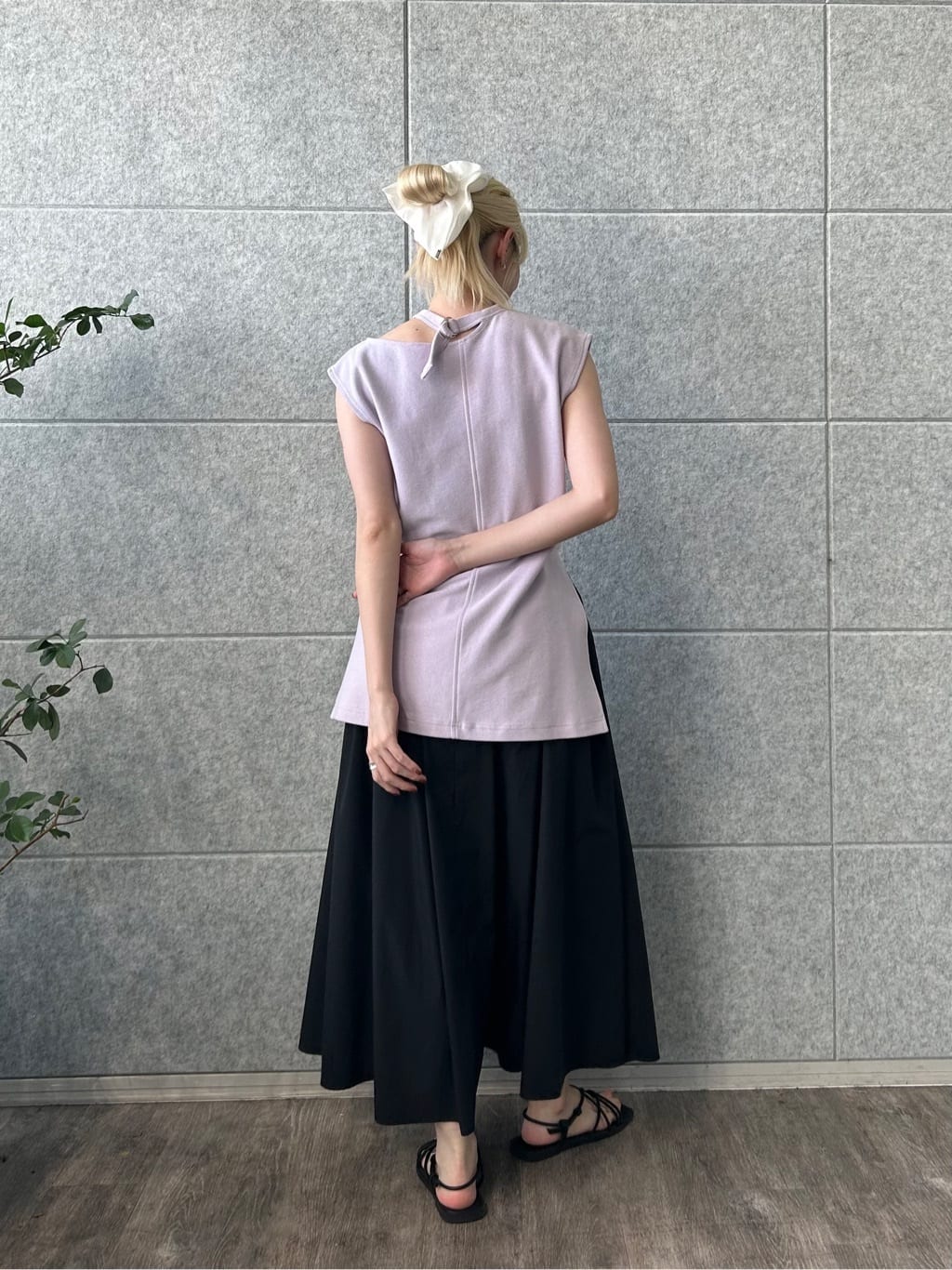 honoka Aさんの「CODE A｜pile cutout tee」を使ったコーディネート