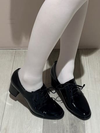 しおりんさんの「ESPERANZA｜【晴雨兼用】レースアップヒールパンプス」を使ったコーディネート