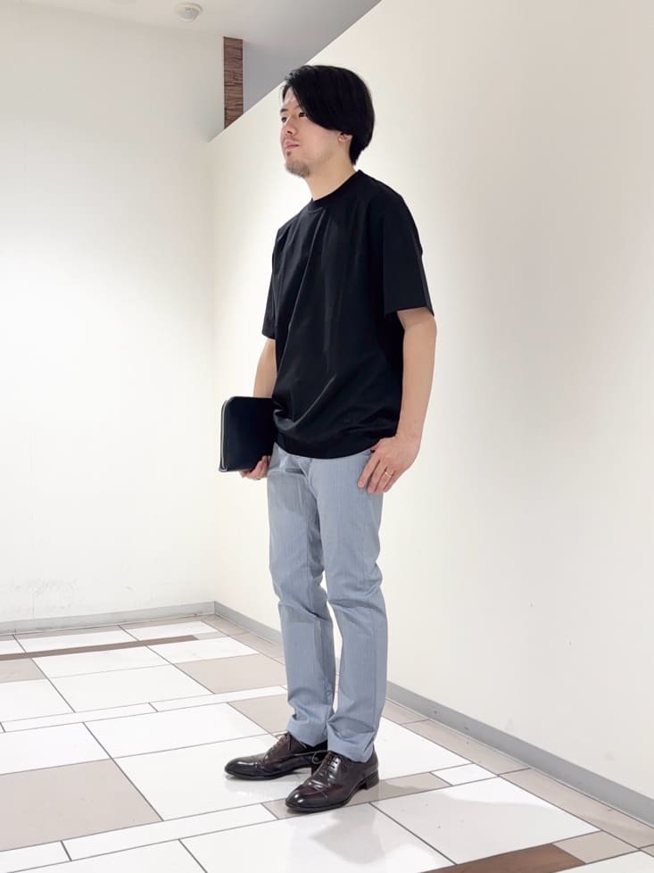 及川さんの「TAKEO KIKUCHI｜【抗菌防臭／5サイズ展開】ハイゲージポンチ Tシャツ」を使ったコーディネート