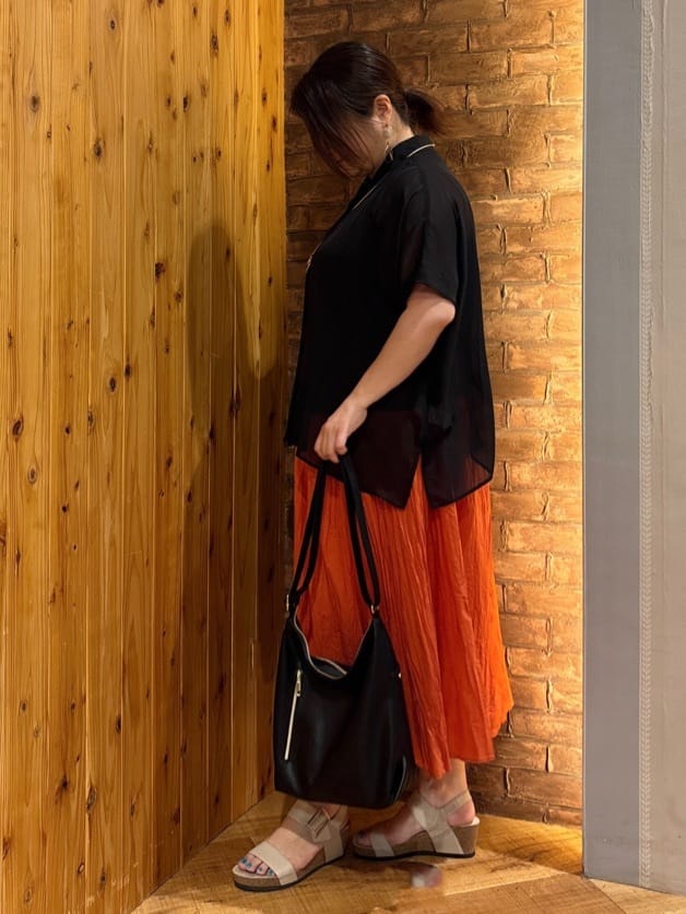 ゆかぴさんの「SHOO･LA･RUE｜◆【洗える/S-LL】色違いで揃えたい テレコリブタンクトップ」を使ったコーディネート
