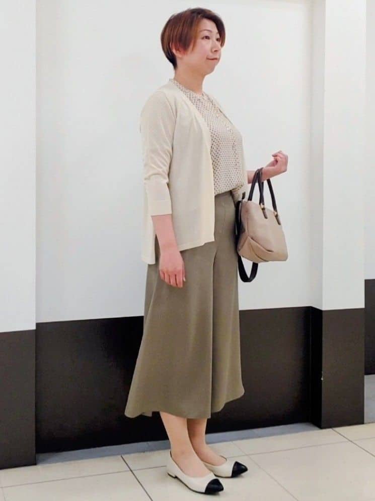 じゅりさんの「Reflect｜◆【WEB先行カラーあり／手洗い可】涼しげスリットカーディガン」を使ったコーディネート