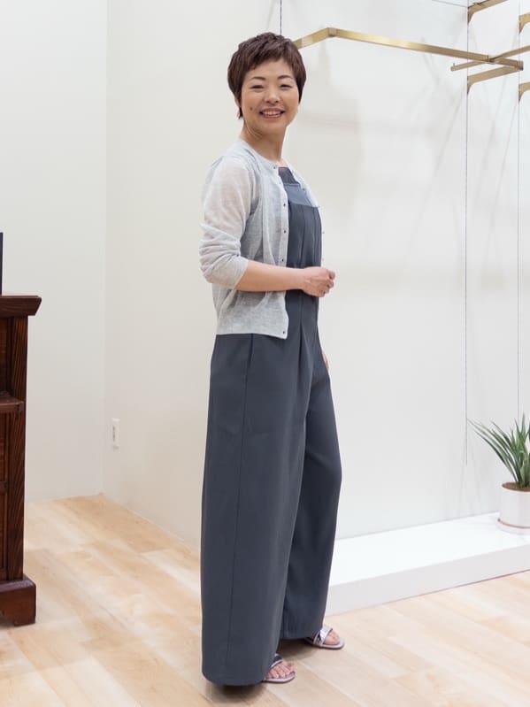 シュウコさんの「grove｜【雑誌掲載】洗えるシアーカーディガン」を使ったコーディネート