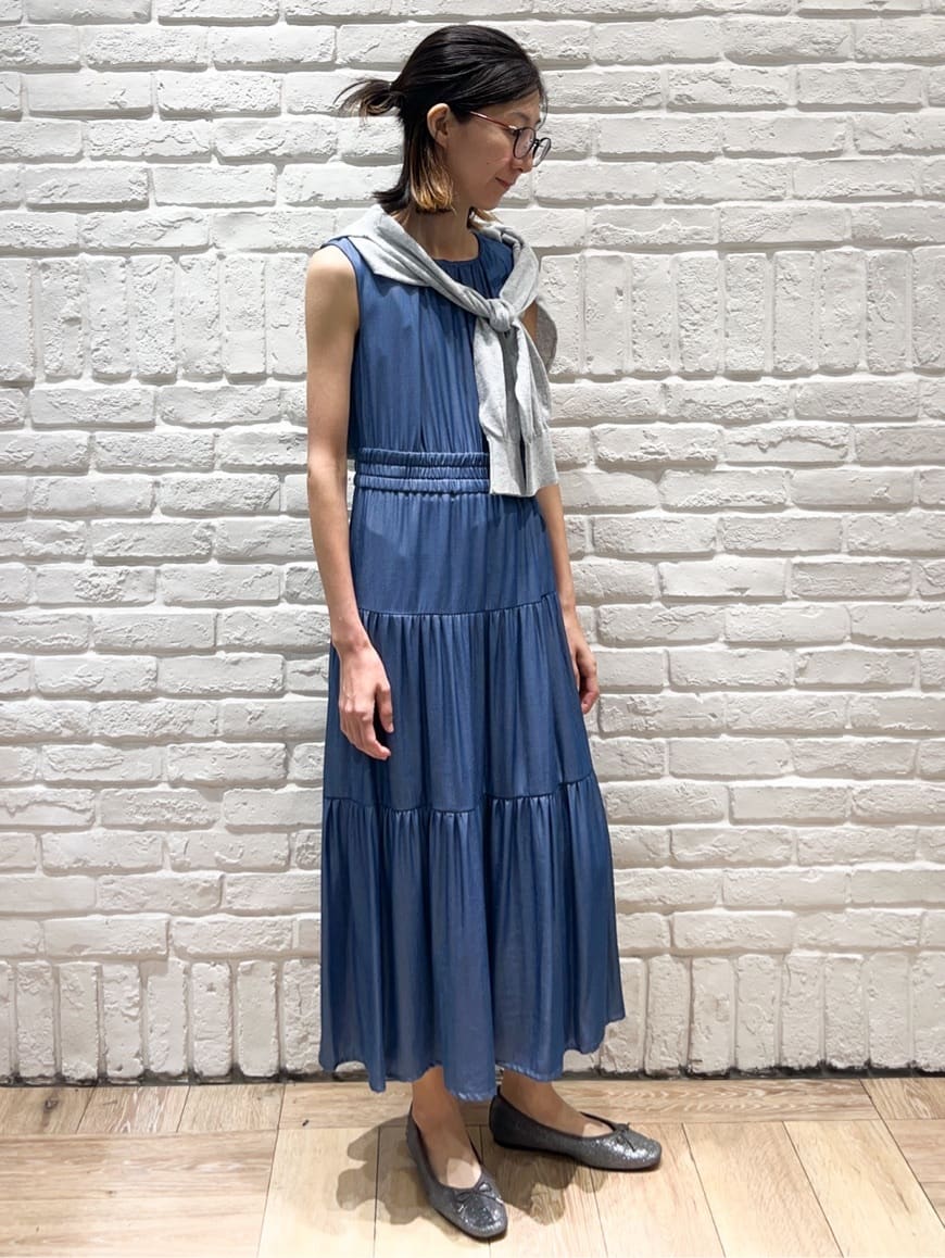 ももちぃさんの「index｜《7色展開／XS-LLサイズ》ビジューボタンクルーネックカーディガン【洗濯機洗い可】」を使ったコーディネート