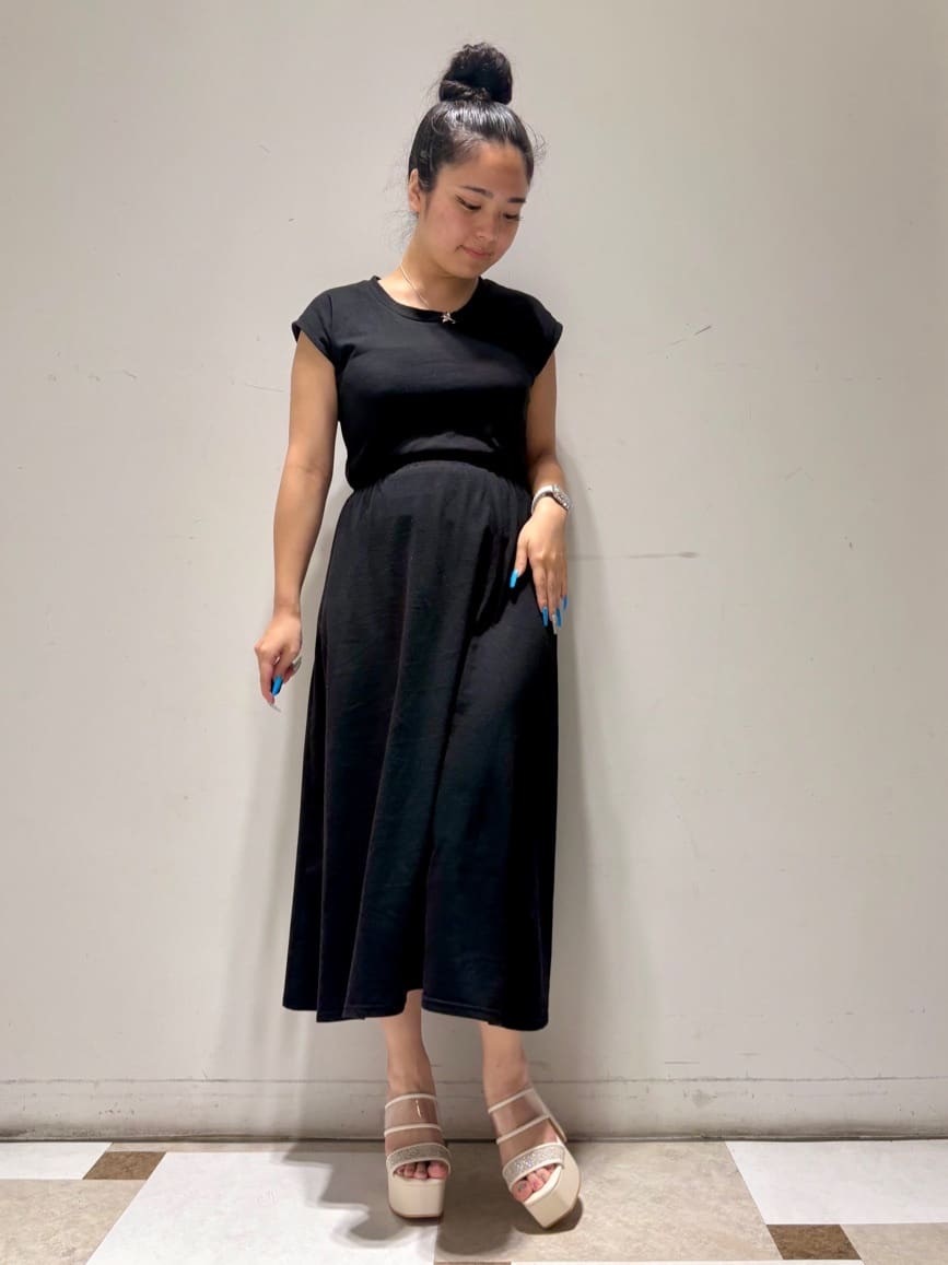 のはらっちょさんの「ESPERANZA｜【ラク盛り／サンダル】リピーター続出／脚長美脚　ミュールサンダル」を使ったコーディネート