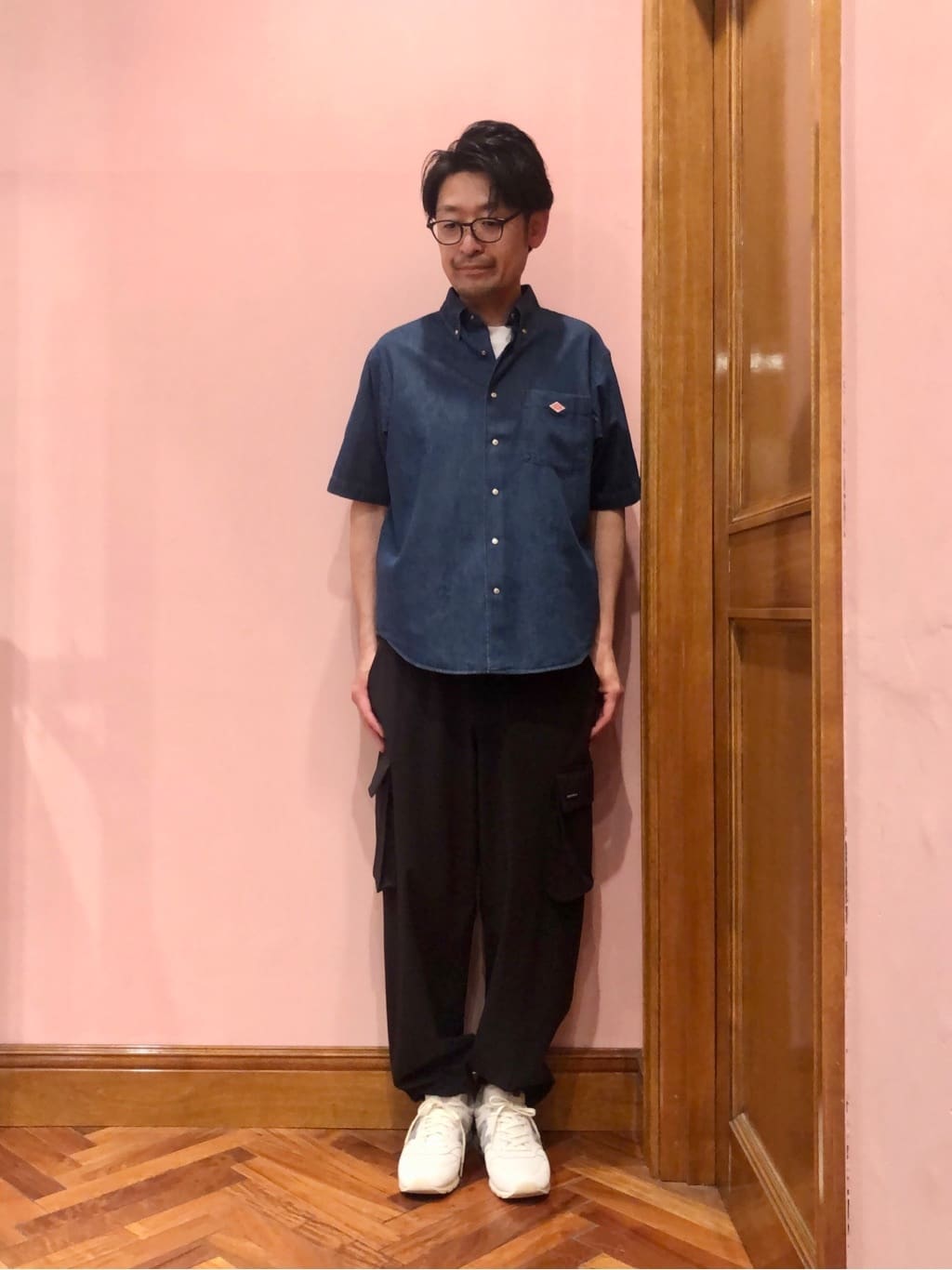 OKJさんの「DRESSTERIOR｜◆【セットアップ可】2WAYストレッチ ワイドカーゴパンツ」を使ったコーディネート
