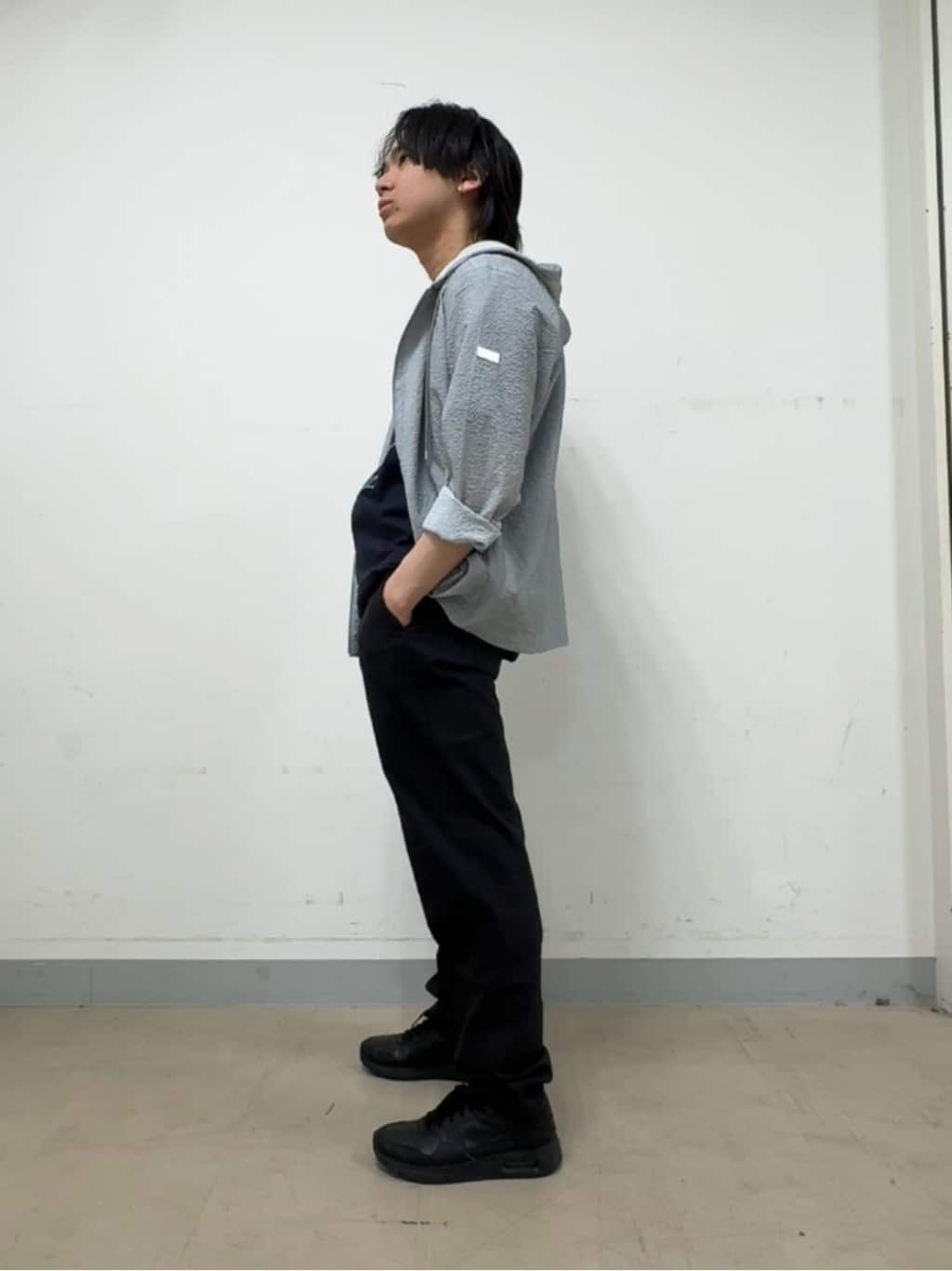 溝端佑太朗さんの「TAKEO KIKUCHI｜◆【Sサイズ～】フェイスロープ刺繍 天竺Tシャツ」を使ったコーディネート