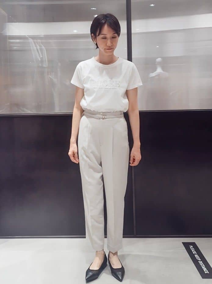 miuraさんの「index｜ストレッチテーパードパンツ【洗濯機洗い可／吸水速乾／防シワ】」を使ったコーディネート