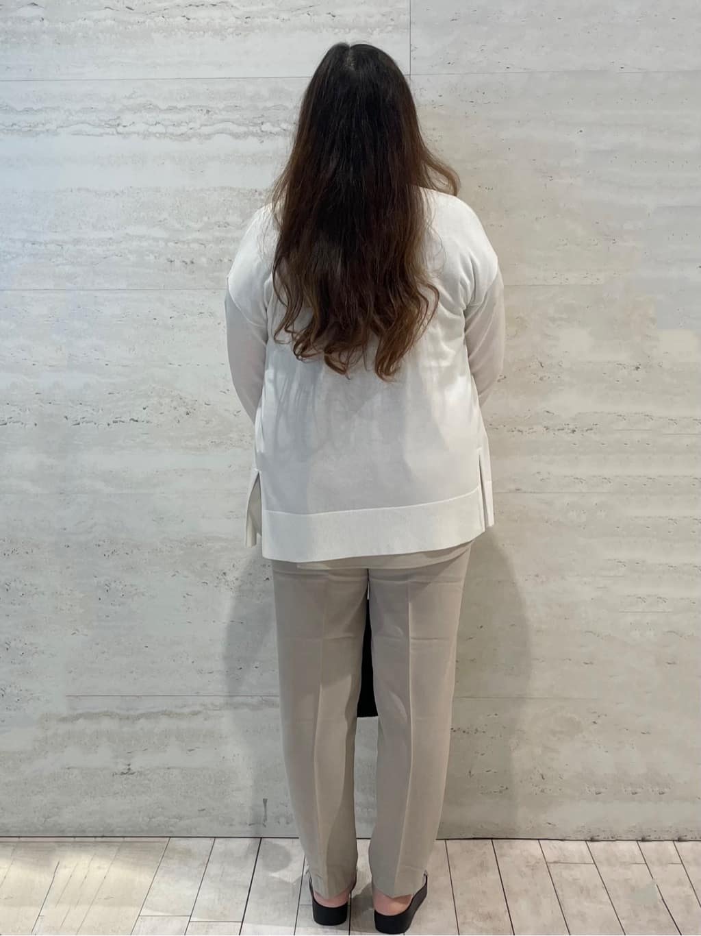 yunさんの「OPAQUE.CLIP｜《7色展開／SS-LLサイズ》ストレッチスキッパーブラウス／セットアップ対応【洗濯機洗い可／防シワ】」を使ったコーディネート