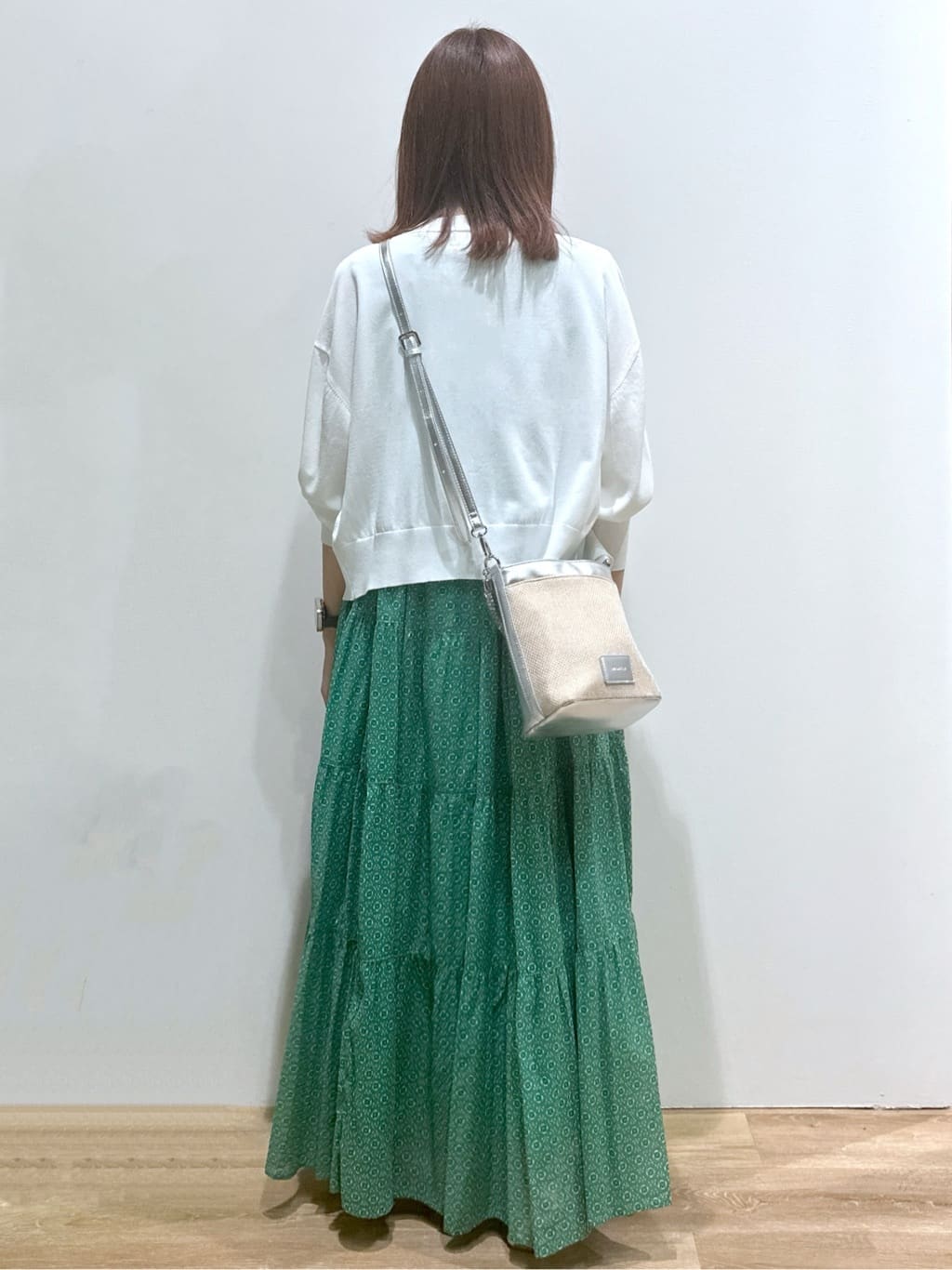 yukaさんの「OPAQUE.CLIP｜◆UV Vネックニットカーディガン【接触冷感／洗濯機洗い可／抗ピル】」を使ったコーディネート