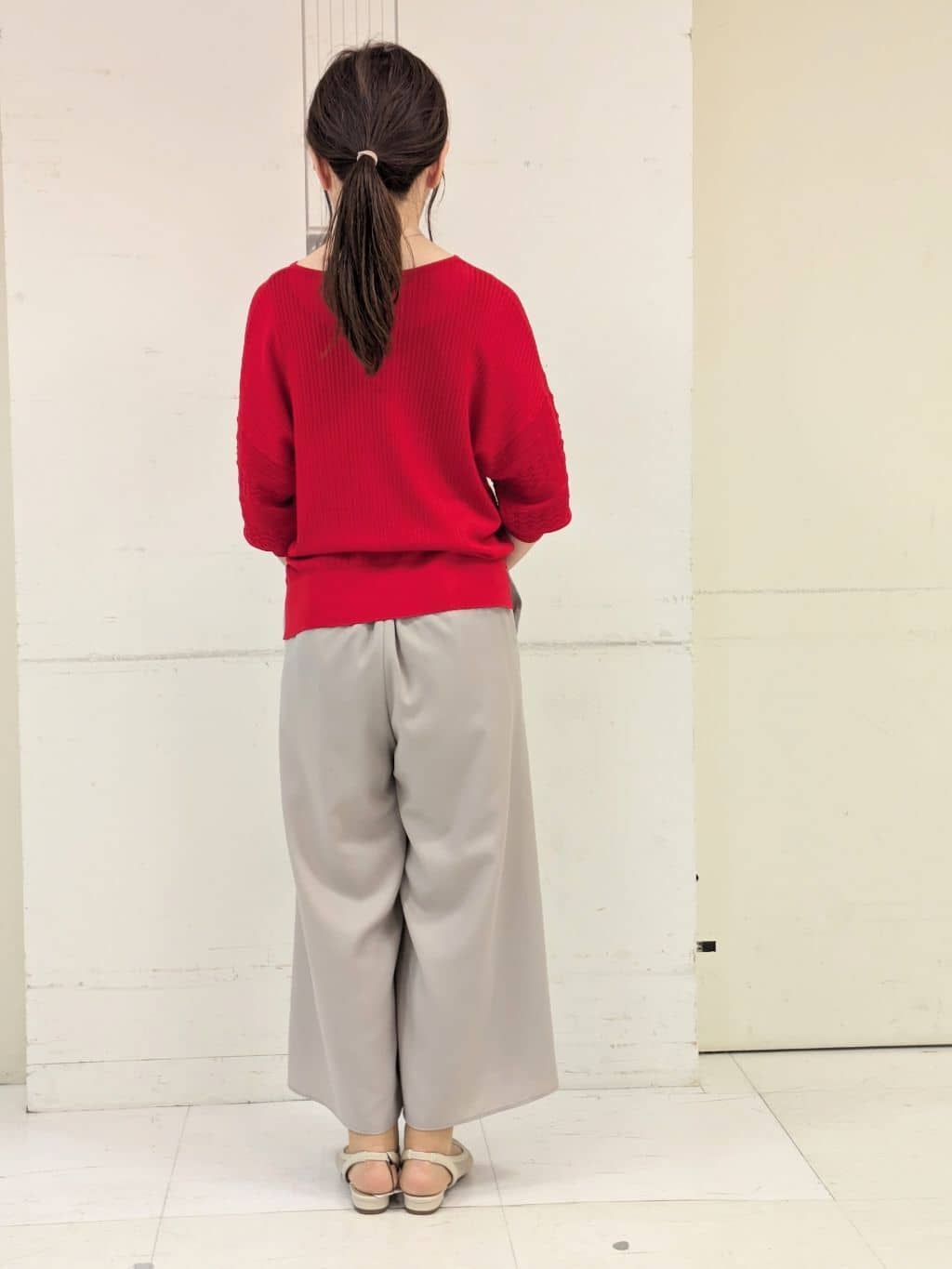 しみさんの「Reflect｜◆【WEB先行カラーあり】オフボディプルオーバーニット」を使ったコーディネート