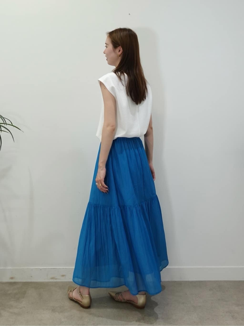 mitsukiさんの「INDIVI｜【2点セット／着回し◎】ノースリーブ＆ティアードスカート カセット服」を使ったコーディネート