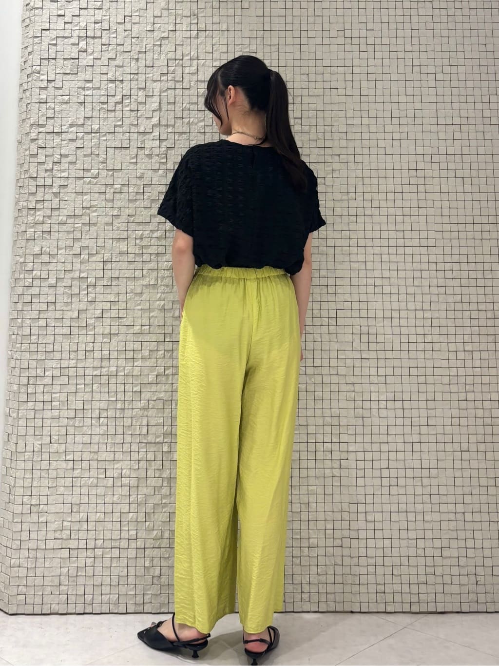 ibukiさんの「INDIVI｜◆【洗える／凹凸素材／UVケア】コンパクトトップス」を使ったコーディネート