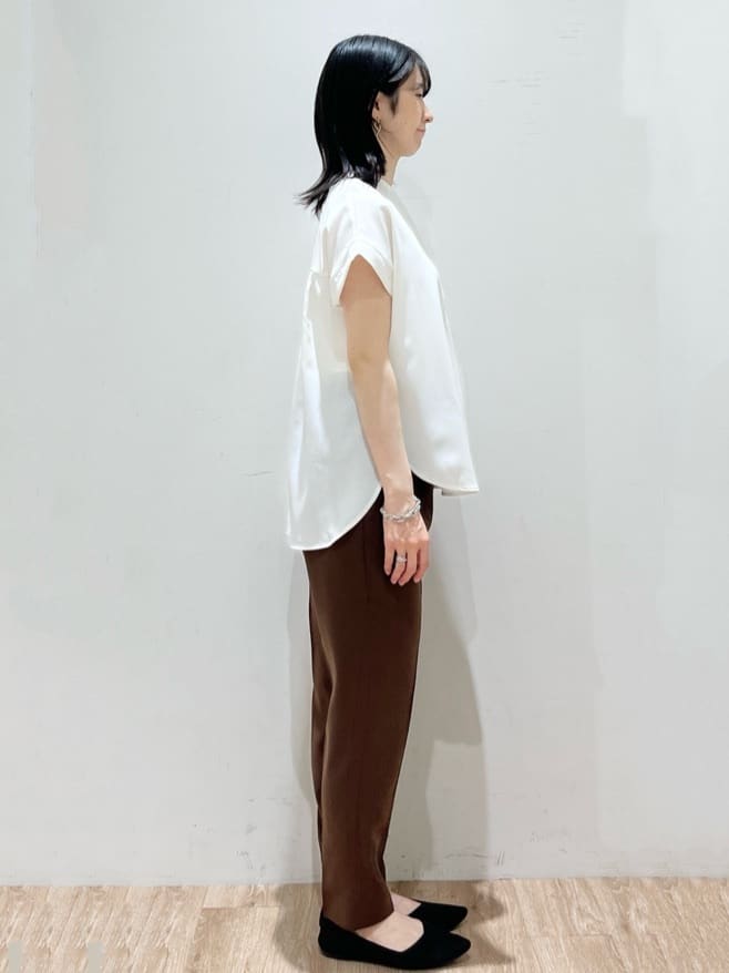 momokoさんの「OPAQUE.CLIP｜《7色展開／SS-LLサイズ》ストレッチスキッパーブラウス／セットアップ対応【洗濯機洗い可／防シワ】」を使ったコーディネート