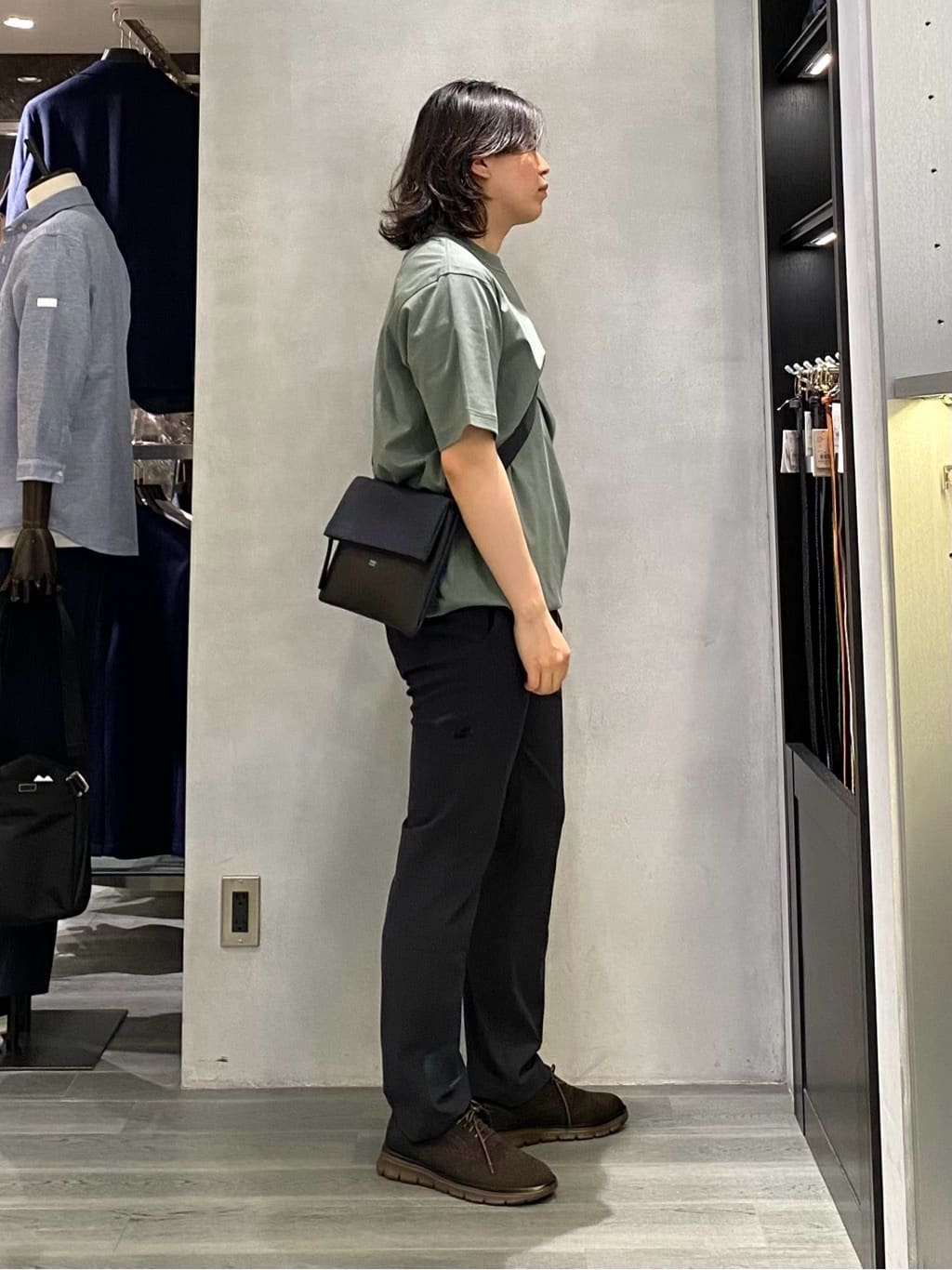 nishiさんの「TAKEO KIKUCHI｜【抗菌防臭／5サイズ展開】ハイゲージポンチ Tシャツ」を使ったコーディネート