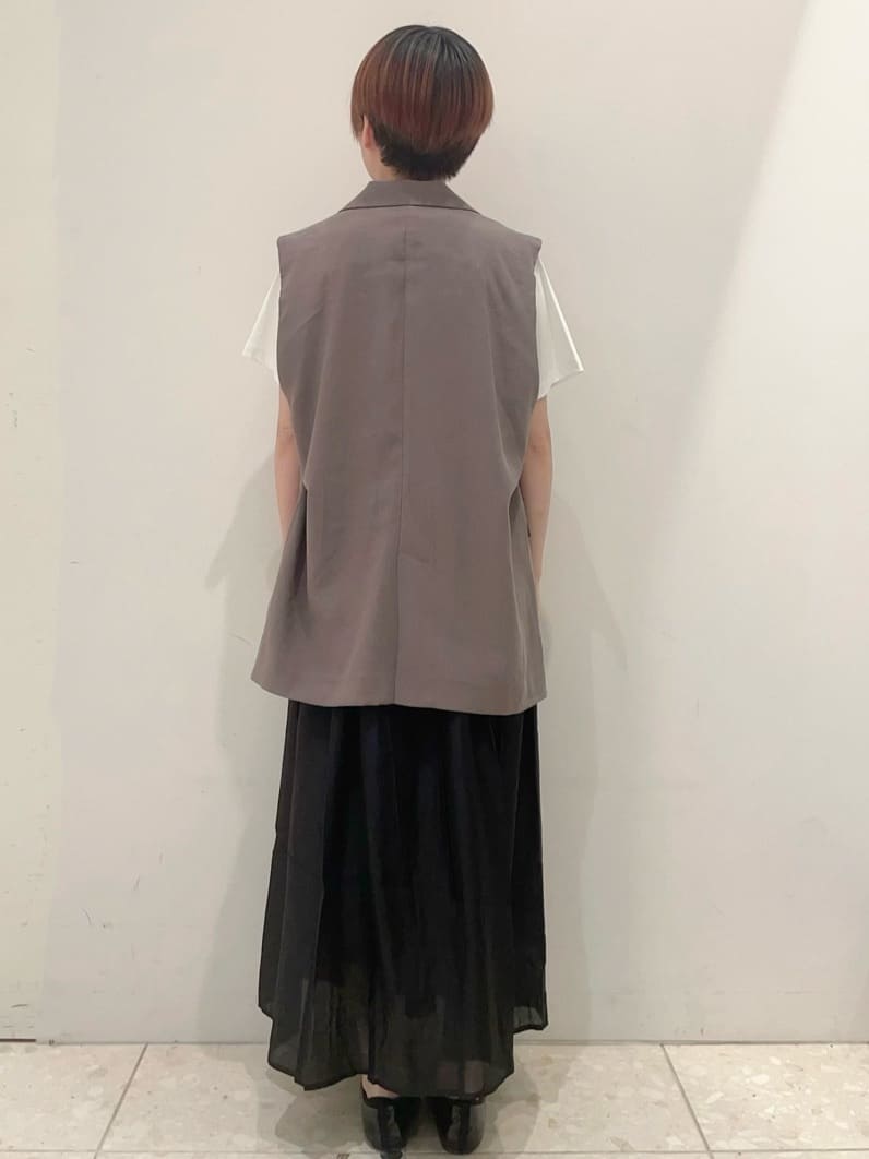 Marinさんの「OPAQUE.CLIP｜◆刺繍＆スパンコールロゴTシャツ【洗濯機洗い可】」を使ったコーディネート