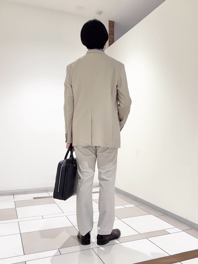 及川さんの「TAKEO KIKUCHI｜【360&deg;ストレッチ／セットアップ対応】None Of Stress ジャケット」を使ったコーディネート