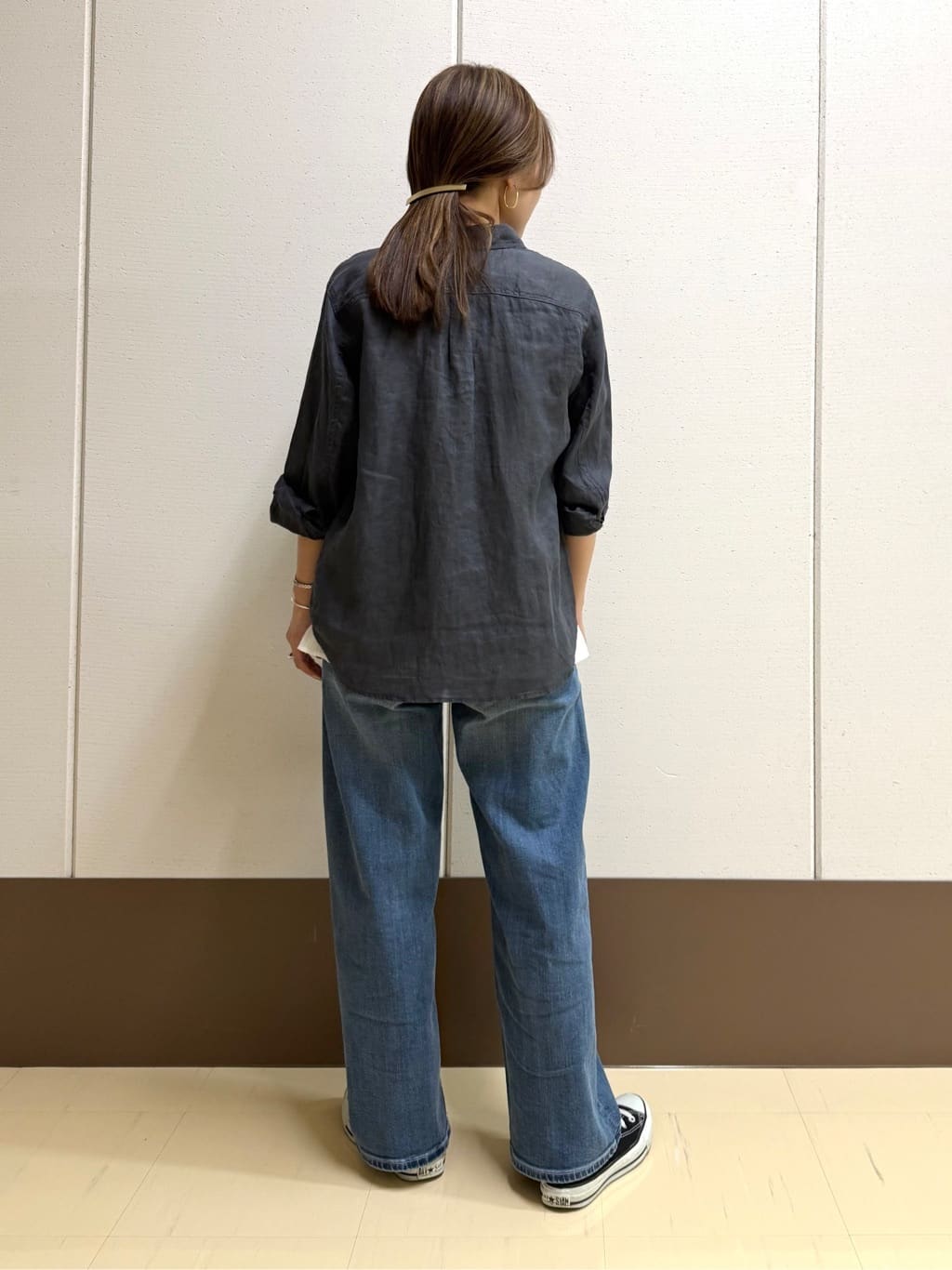 mamiさんの「INDIVI｜【洗える／レイヤードにも活躍】ペプラムインナートップス」を使ったコーディネート