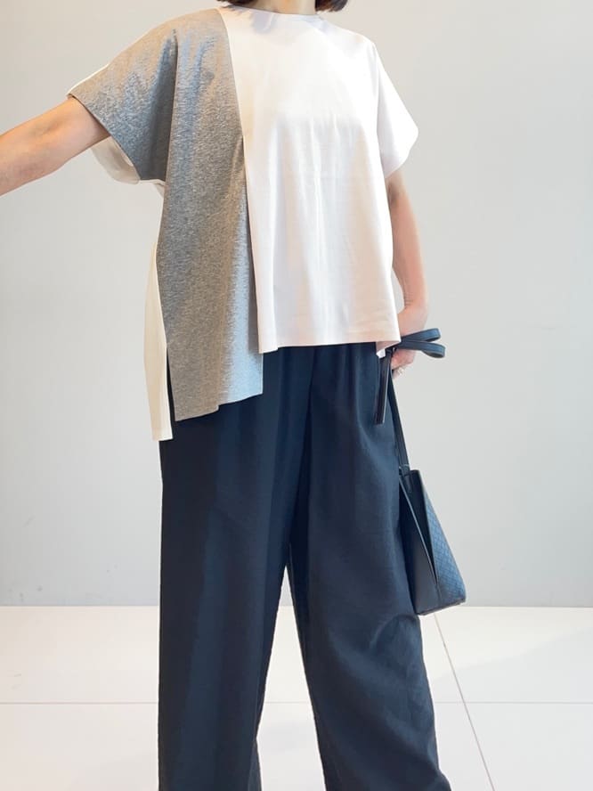 murayamaさんの「INDIVI｜【洗える／汗ジミ防止】バイカラー＆アシメヘム Tシャツ」を使ったコーディネート