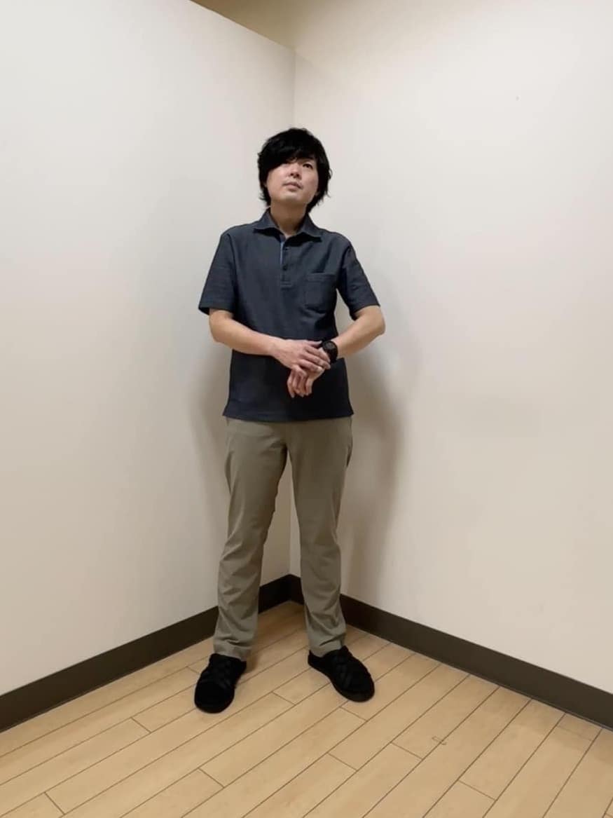 あきやまさんの「TAKEO KIKUCHI｜【抗菌防臭／9色5サイズ展開】ハニカムメランジ ポロシャツ」を使ったコーディネート