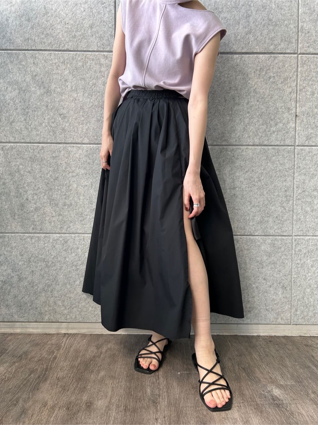 honoka Aさんの「CODE A｜pile cutout tee」を使ったコーディネート