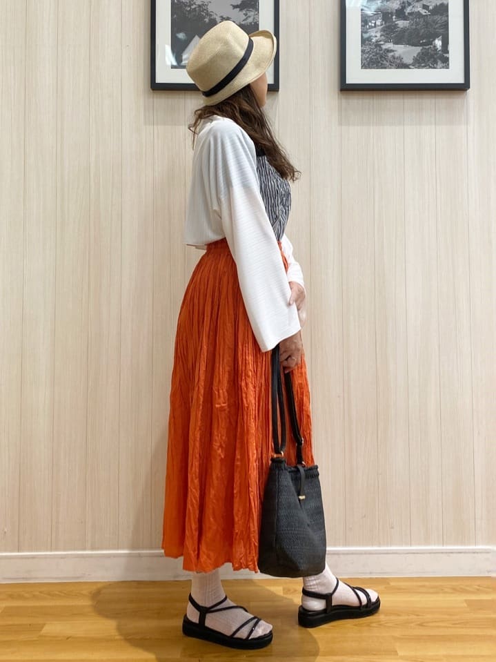 natsuさんの「SHOO･LA･RUE｜◆ナチュラルなシワ加工が大人見え エアリーロングスカート」を使ったコーディネート