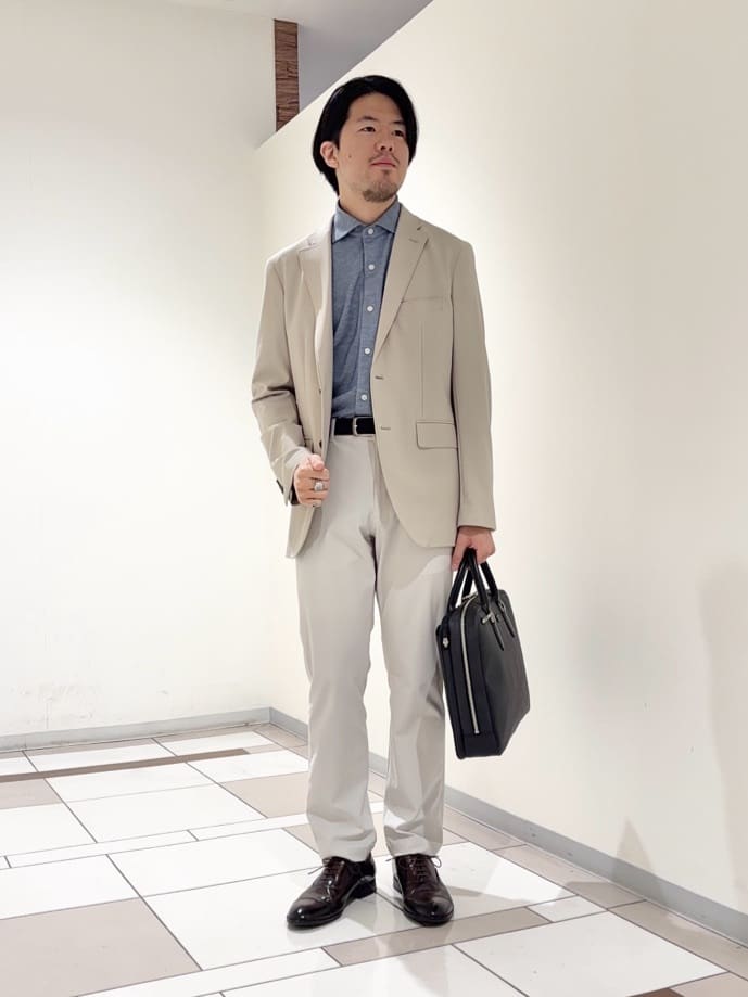 及川さんの「TAKEO KIKUCHI｜【360&deg;ストレッチ／セットアップ対応】None Of Stress ジャケット」を使ったコーディネート