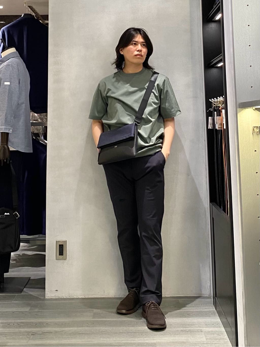 nishiさんの「TAKEO KIKUCHI｜【抗菌防臭／5サイズ展開】ハイゲージポンチ Tシャツ」を使ったコーディネート