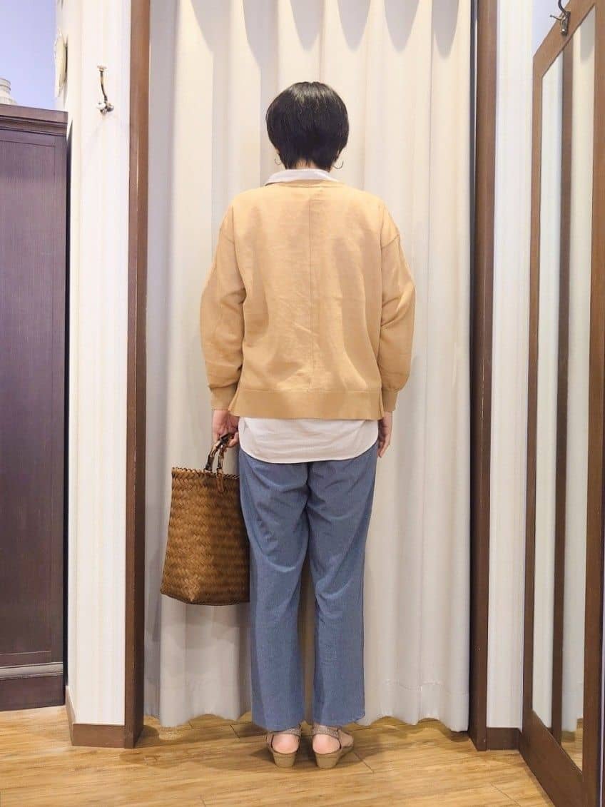 ERIKOさんの「SHOO･LA･RUE｜◆【SS-3L/ひんやり/吸水速乾/UV】軽量でさらりと穿ける テーパードパンツ」を使ったコーディネート