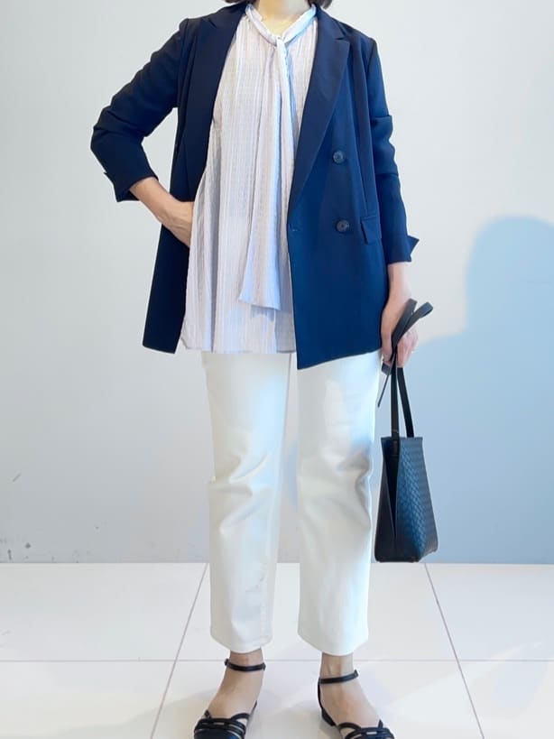 murayamaさんの「INDIVI｜◆【合皮】クロスストラップ フラットサンダル」を使ったコーディネート