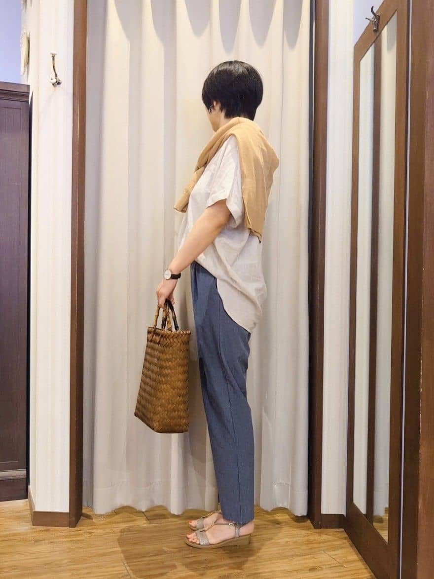 ERIKOさんの「SHOO･LA･RUE｜◆【SS-3L/ひんやり/吸水速乾/UV】軽量でさらりと穿ける テーパードパンツ」を使ったコーディネート