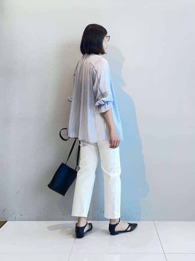 murayamaさんの「INDIVI｜◆【合皮】クロスストラップ フラットサンダル」を使ったコーディネート