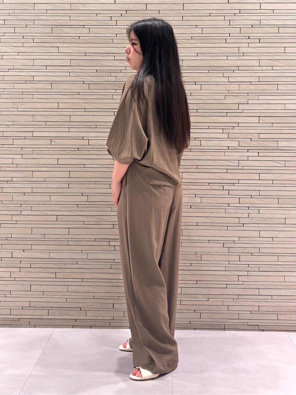 MEGUMIさんの「INDIVI｜」を使ったコーディネート
