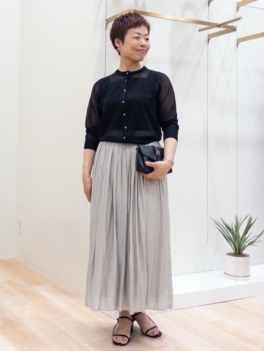 シュウコさんの「grove｜【雑誌掲載】洗えるシアーカーディガン」を使ったコーディネート