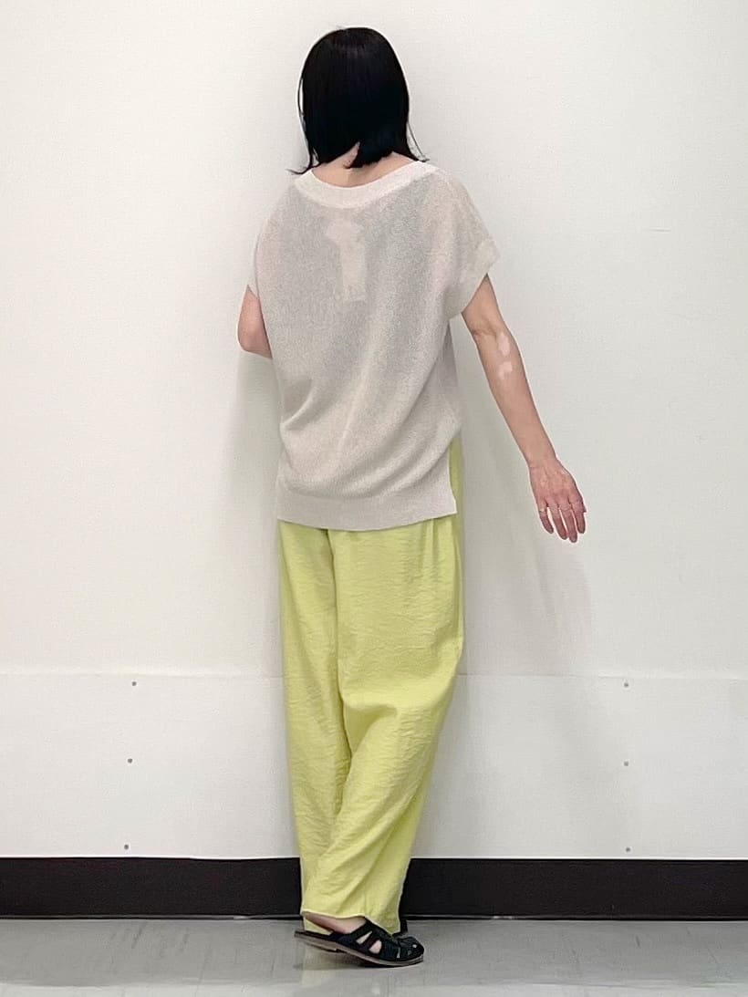 ikueさんの「INDIVI｜【洗える／UVケア／SETUP可能】ドロストワイドパンツ」を使ったコーディネート