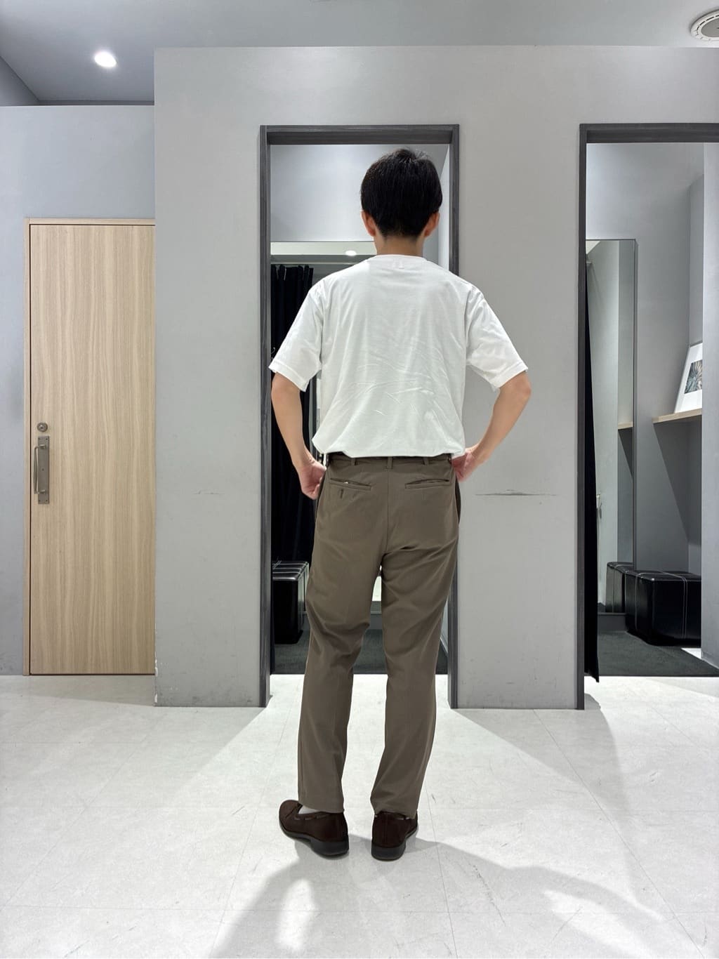 わいずみさんの「TAKEO KIKUCHI｜【360&deg;ストレッチ／セットアップ対応】None Of Stress パンツ」を使ったコーディネート