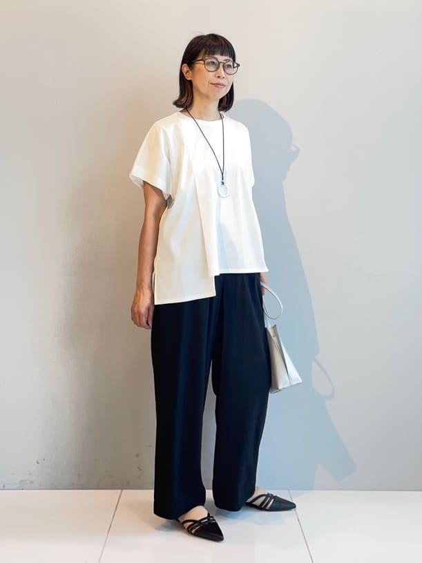 murayamaさんの「INDIVI｜【洗える／UVケア／SETUP可能】ドロストワイドパンツ」を使ったコーディネート