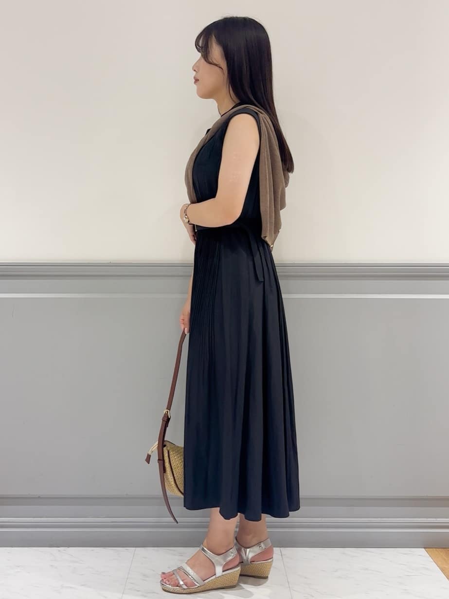 chihaさんの「grove｜【雑誌掲載】洗えるシアーカーディガン」を使ったコーディネート
