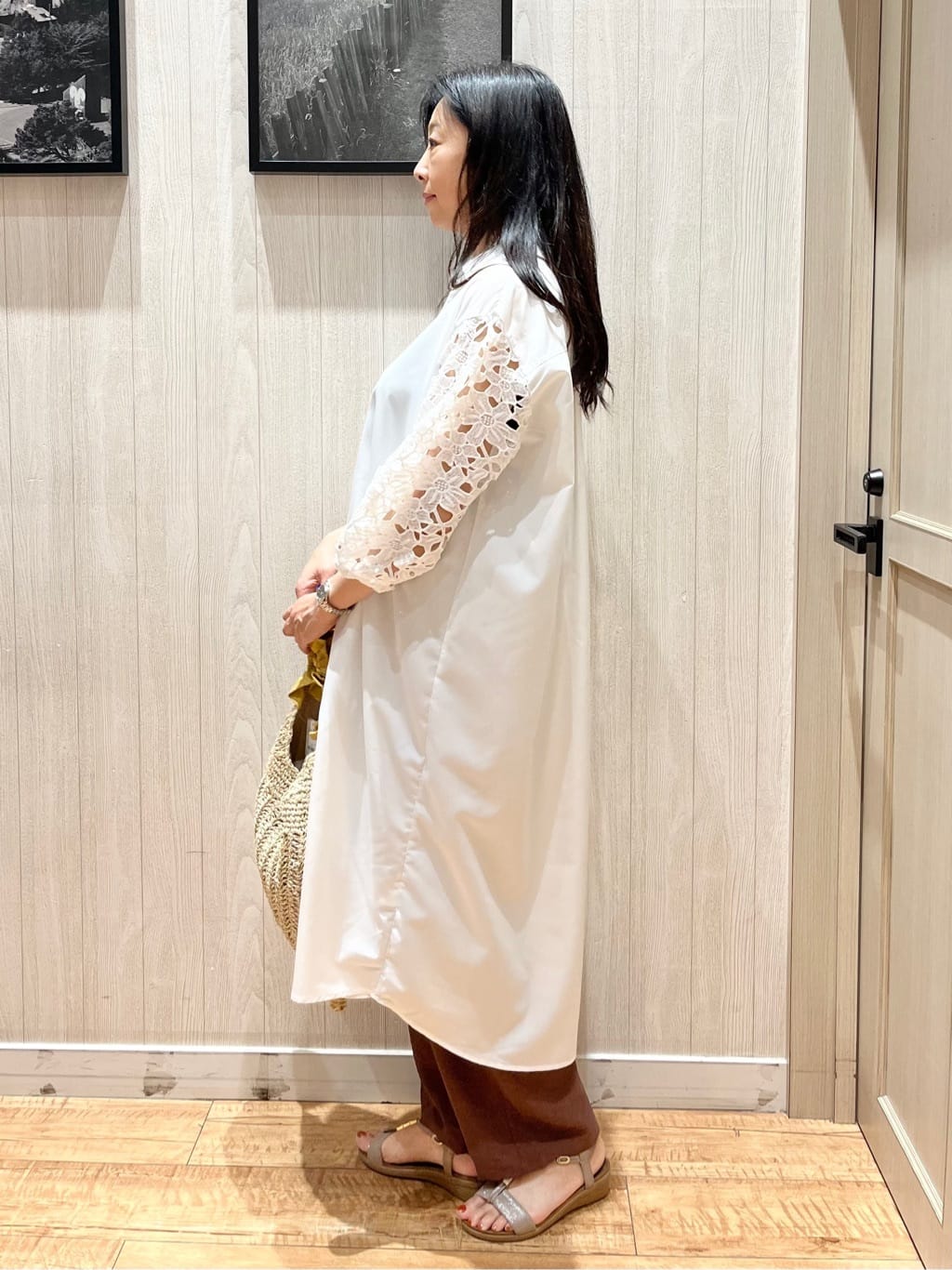 youさんの「SHOO･LA･RUE｜◆お袖レースが上品な シャツワンピース」を使ったコーディネート