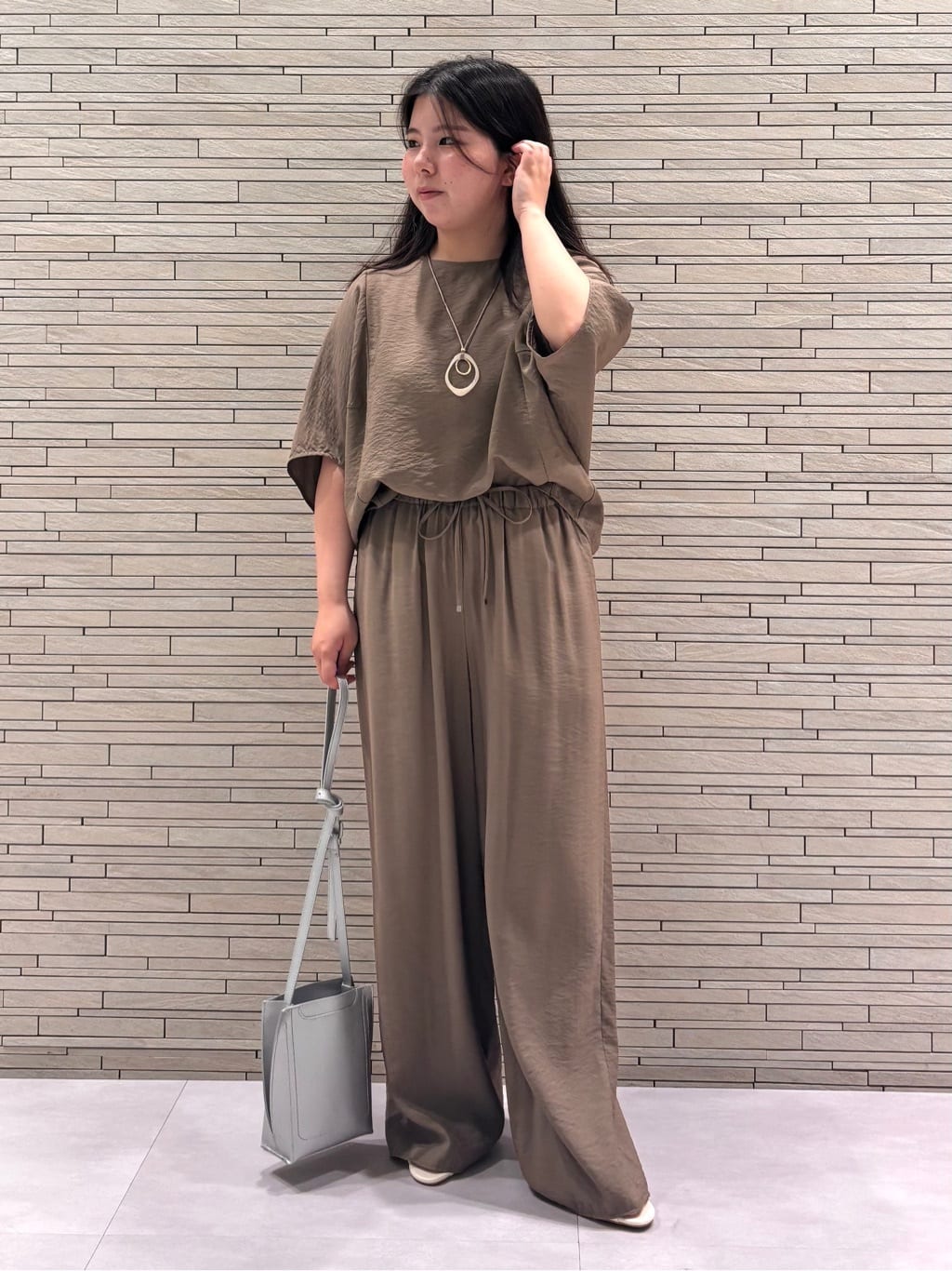 MEGUMIさんの「INDIVI｜」を使ったコーディネート